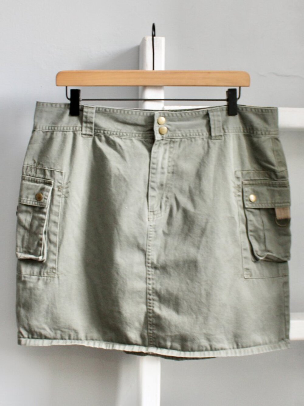 Vintage Y2K Fashion Bug Military Green Cargo Grunge Mini Skirt Size 16